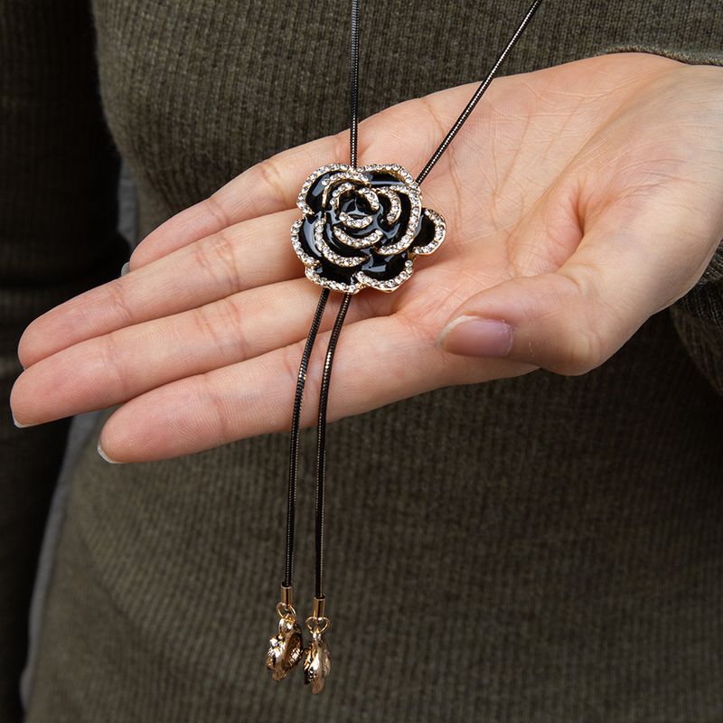 Mode Einfache Diamant Mehrschichtige Rose Anhänger Halskette