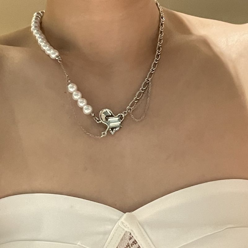 Korean Pearl Splicing Chain Heart Pendant Necklace