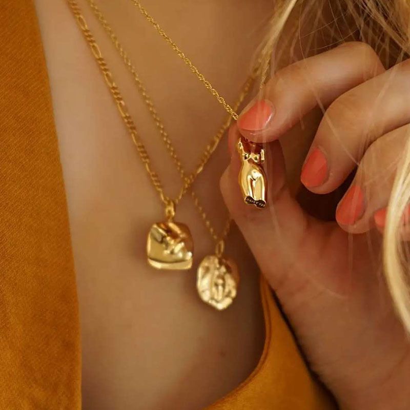 Fashion Human Face Pendant Gold-plated Stainless Steel Necklace