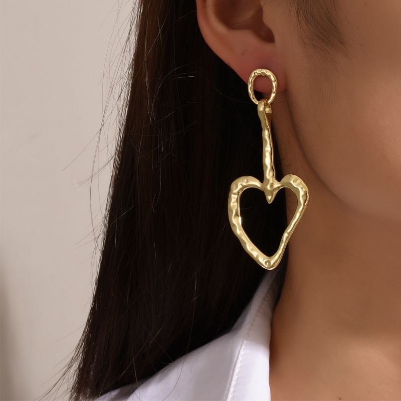 Wholesale Fashion Peach Heart Earrings