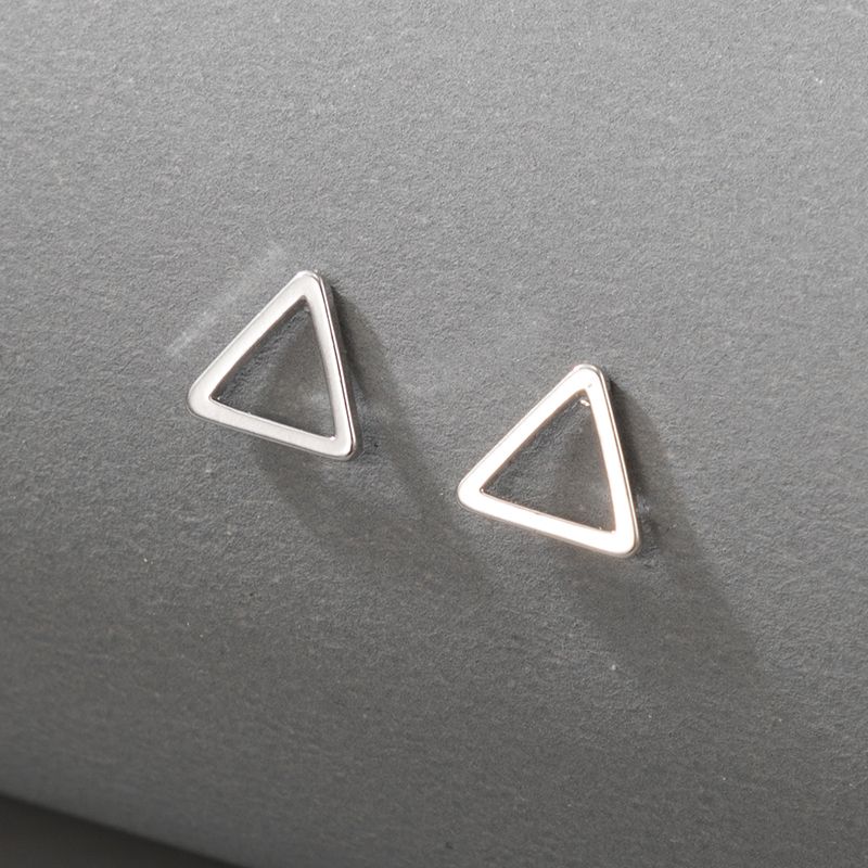 Mode Nouveau Style Simple Alliage Géométrique Triangle Boucles D'oreilles