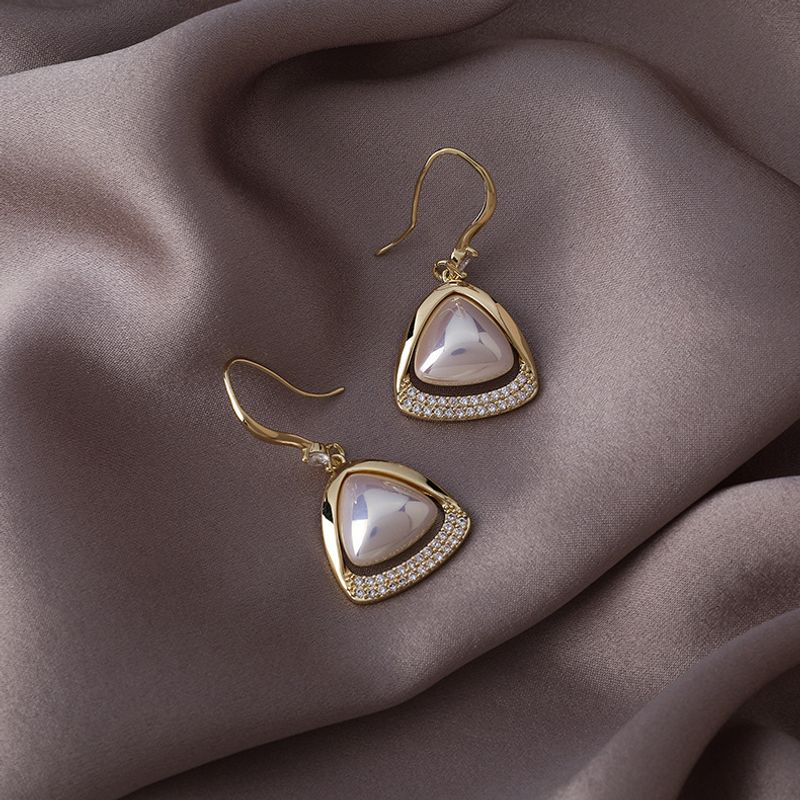 Boucles D&#39;oreilles En Perles Triangle De Style Coréen Rétro Micro-embellies