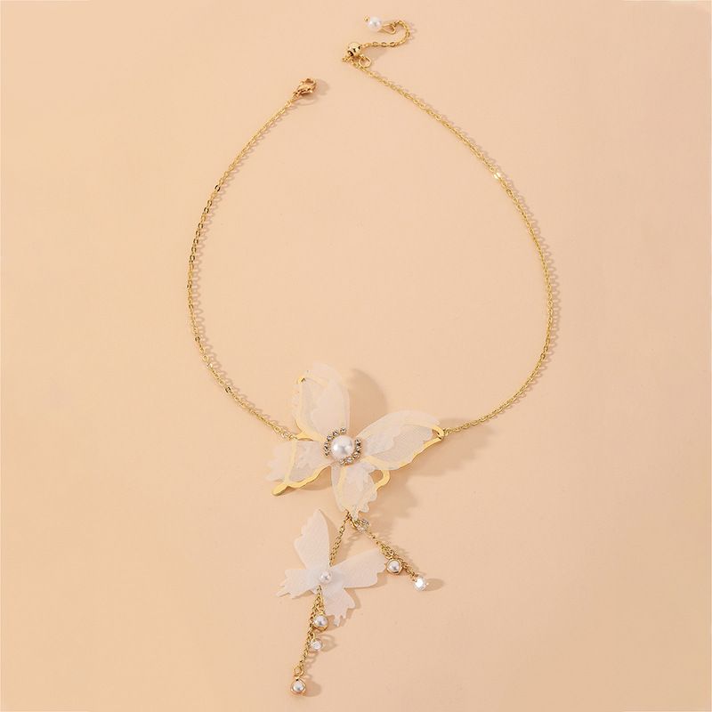 Fashion Style New Pearl Diamond Butterfly Pendant Necklace