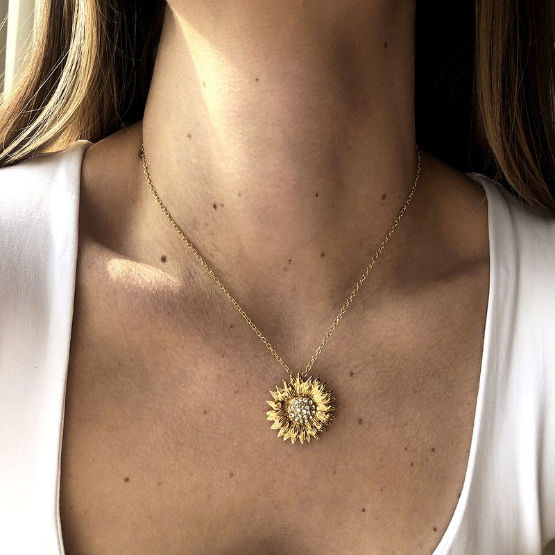 Fashion Diamond-studded Flower Geometric Necklace