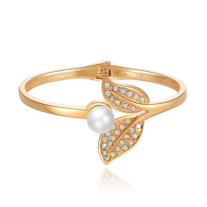 Retro Leaf Colored Diamonds Pearl Bracelet