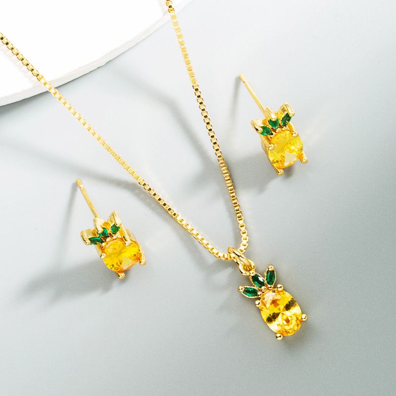 Fashion Strawberry Pineapple Pendant Copper Micro-inlaid Zircon Necklace Set
