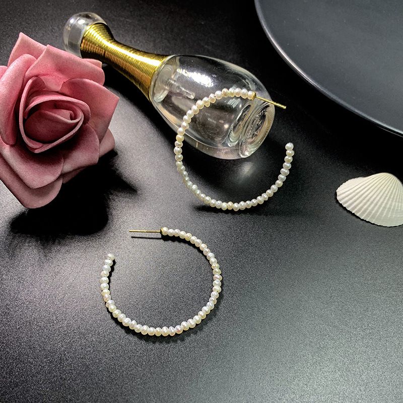 Simple Fashion Retro Pearl C-shaped Copper Earrings
