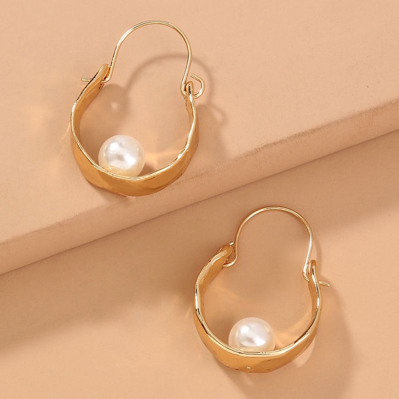 Retro U-shaped Metal Imitation Baroque Pearl Earrings