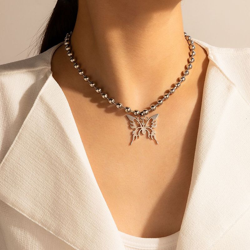Nihaojewelry مجوهرات الجملة الفضة الجوف فراشة قلادة الخرز قلادة