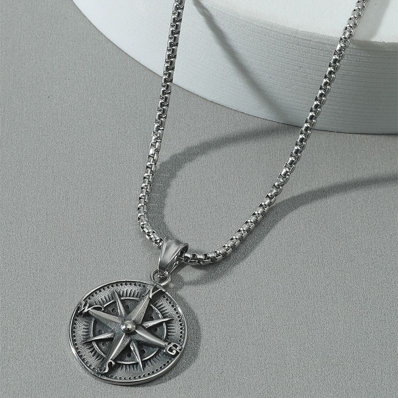 Nihaojewelry Retro Metal Eight-pointed Star Compass Pendant Necklace Wholesale Jewelry