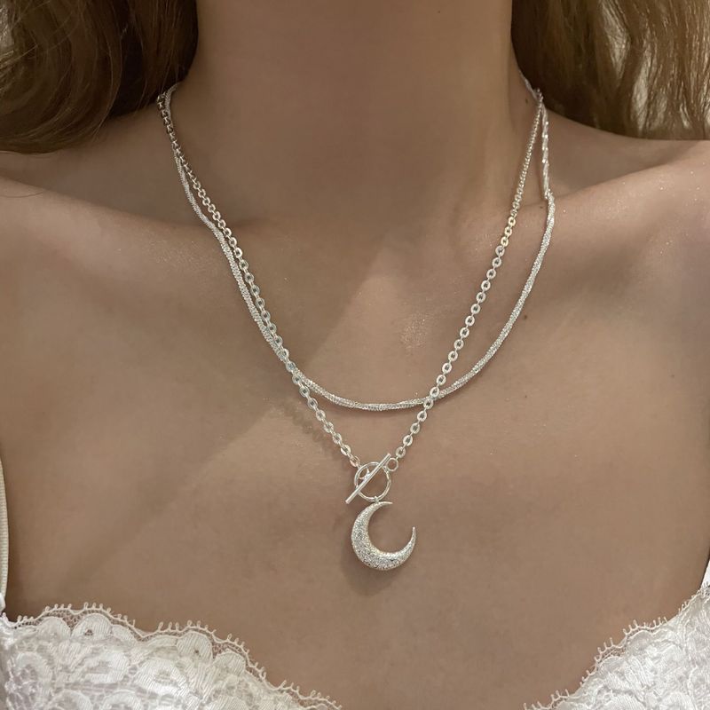 Nihaojewelry Retro Moon Ot Buckle Pendant Necklace Wholesale Jewelry