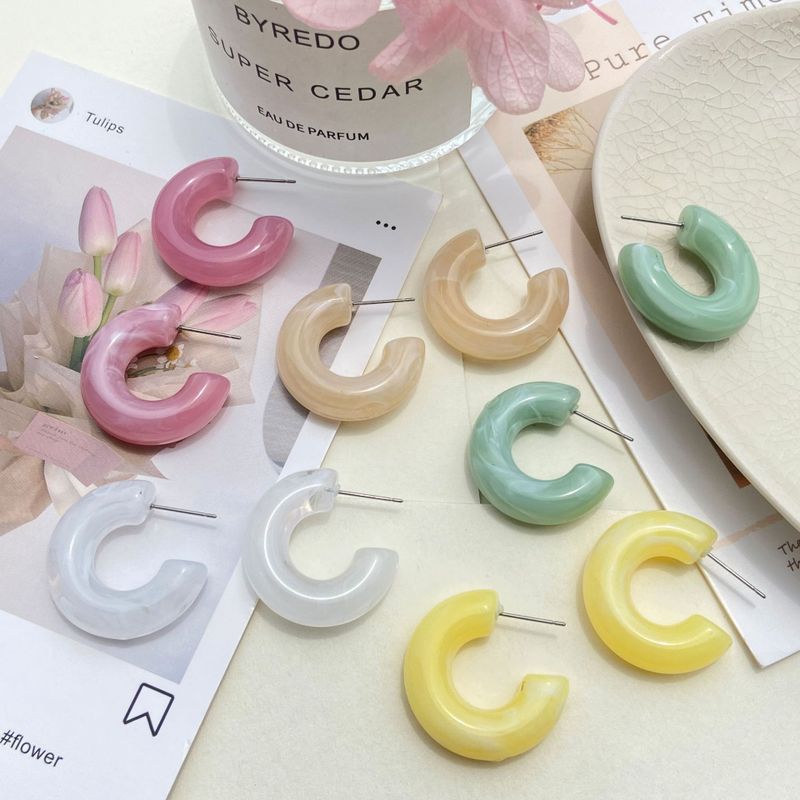 Boucles D&#39;oreilles En Résine Créative En Forme De C Couleur Macaron