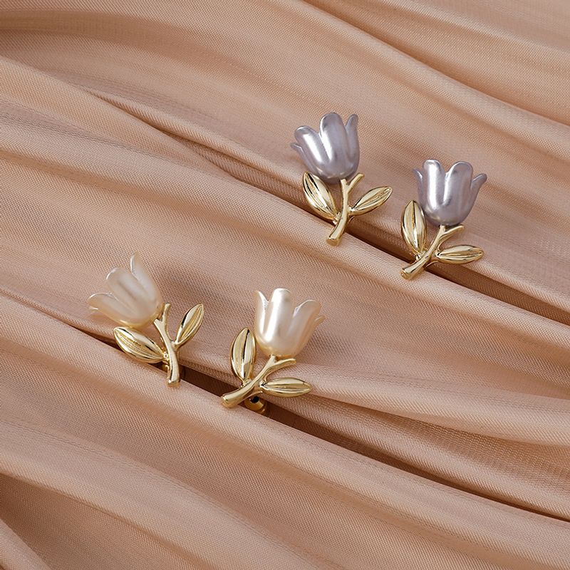 Boucles D&#39;oreilles Branche De Fleur Tridimensionnelle Perle Tulipe Rétro