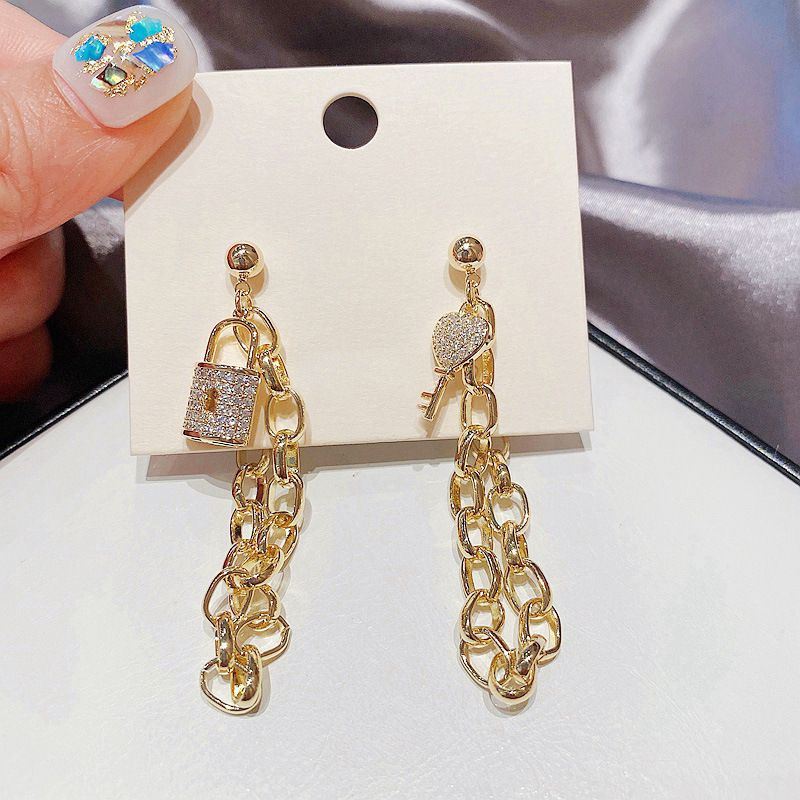 Fashion Asymmetric Key Metal Chain Tassel Copper Earrings