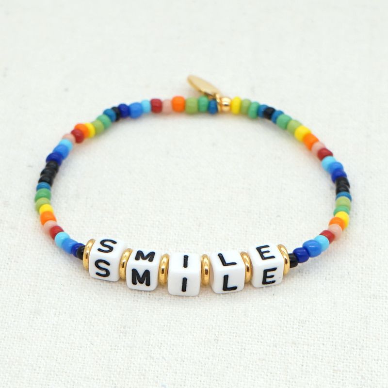 Perles De Riz Arc-en-ciel De Style Bohème Lettres De Sourire Petit Bracelet En Perles