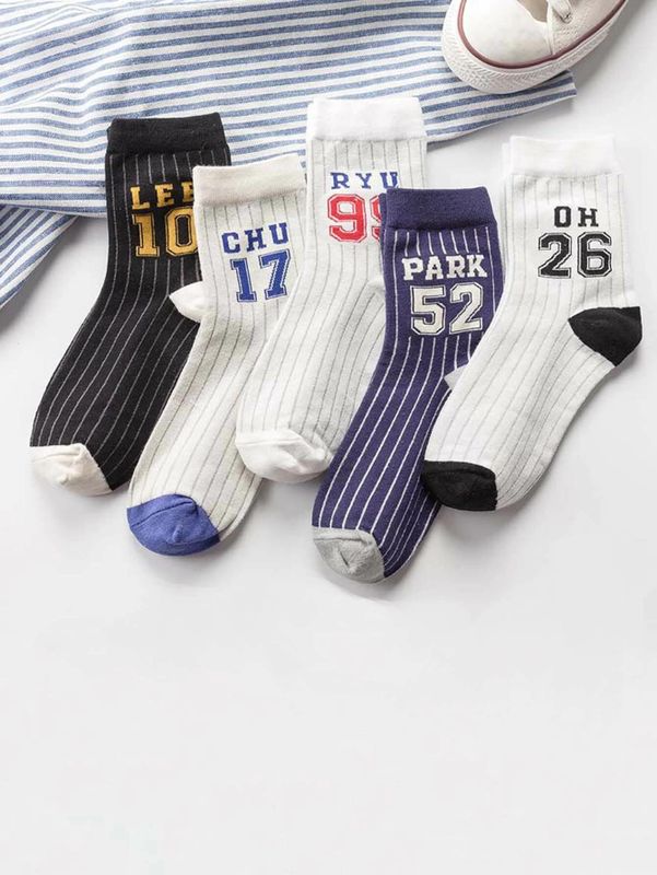 Digitale Vertikale Streifen Herrensocken Fünffarbig Gemischte Socken