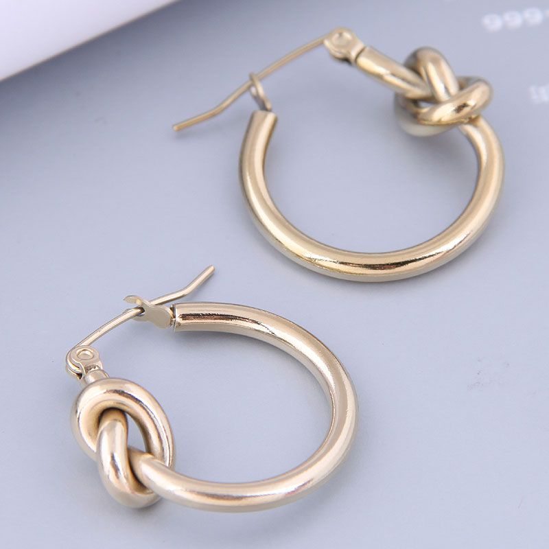 Nihaojewelry Bijoux En Gros Mode Boucle D&#39;oreille En Acier Titane Nouée Simple