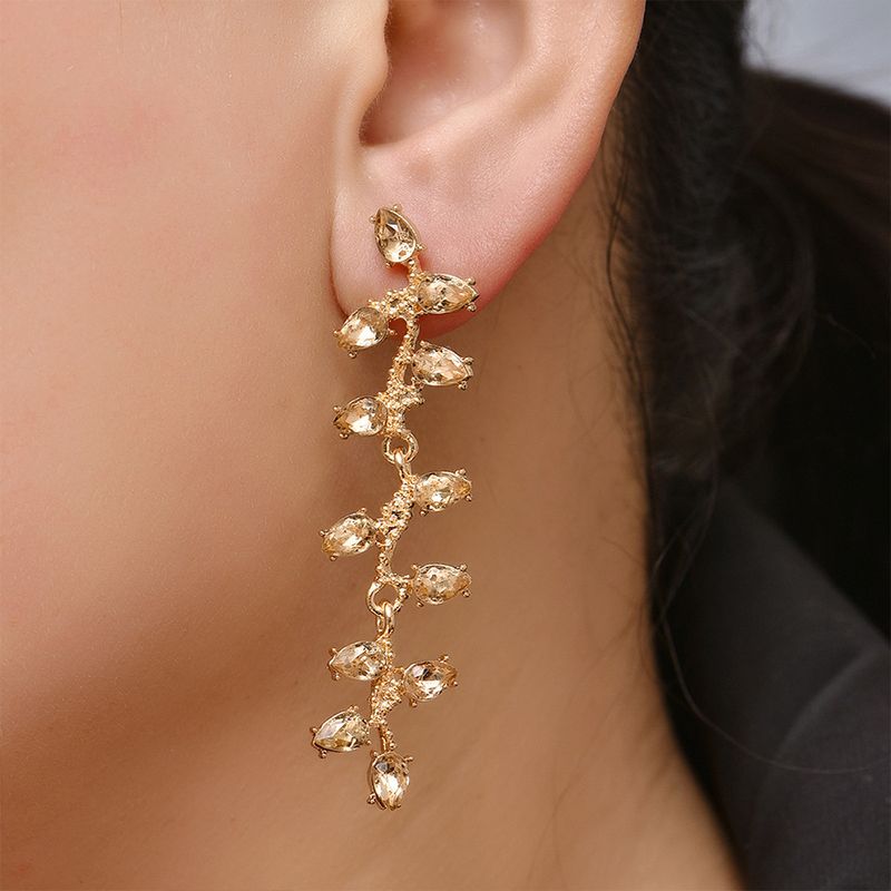 Nihaojewelry Fashion Alloy Inlaid Gemstones Geometric Long Earrings Wholesale Jewelry