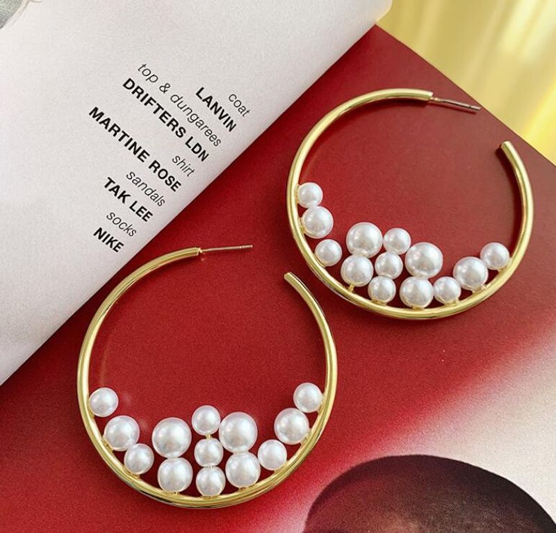 Nihaojewelry Wholesale Jewelry Simple C-shaped Inlaid Pearl Large Earrings