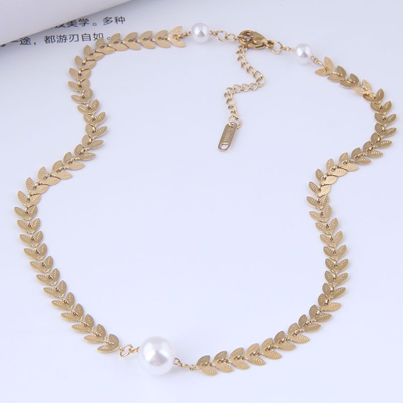Nihaojewelry Jewelry Wholesale Korean Leaf Pearl Titanium Steel Short Necklace