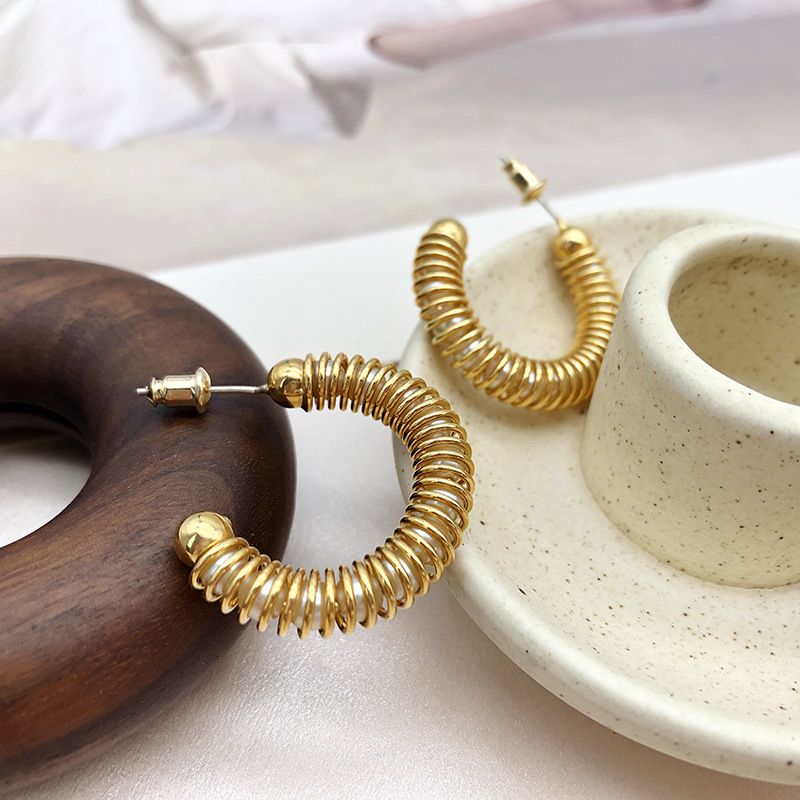 Nihaojewelry Wholesale Jewelry Fashion Line Winding C-shaped Pearl Earrings
