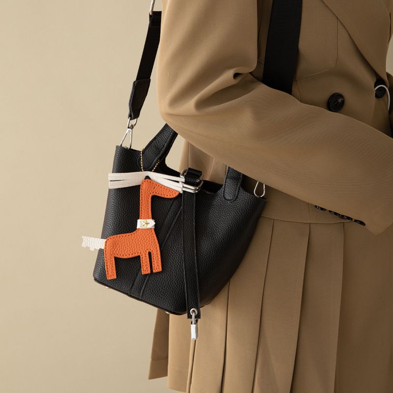 نموذج عرض المهر المعلقات سلة الخضار حقيبة دلو 2021 الصيف اليابانية والكورية الجديدة حقيبة جلد البقر حقيبة اليد