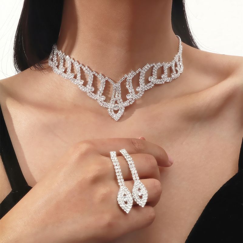 Wholesale Conjunto De Collar De Diamantes De Imitación De Acero De Titanio Geométrico De Moda Nihaojewelry