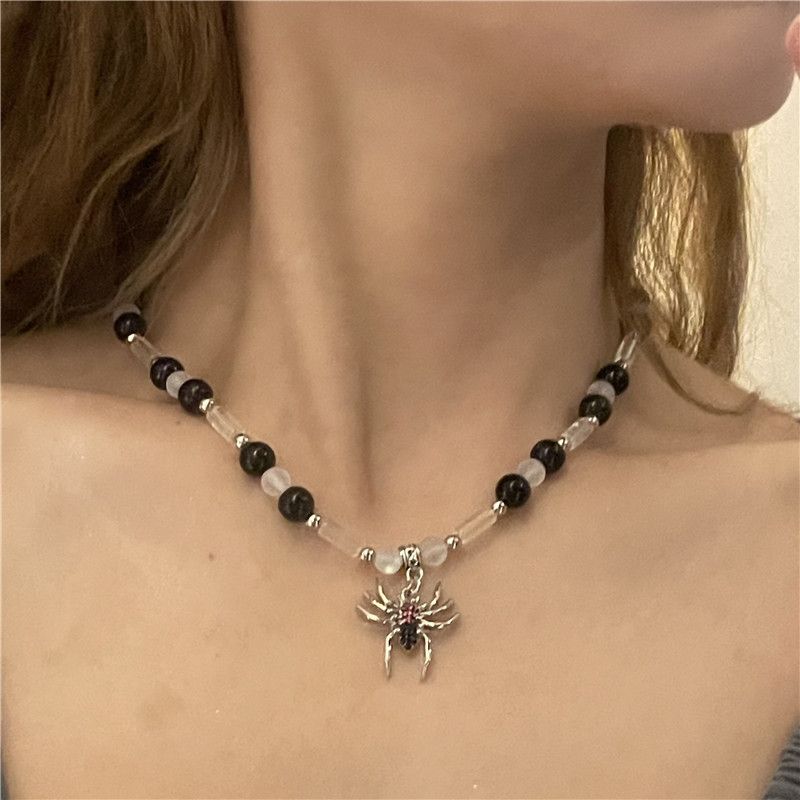 Nihaojewelry Jewelry Wholesale Spider Colgante Cadena De Clavícula Con Costura De Cuentas Negras