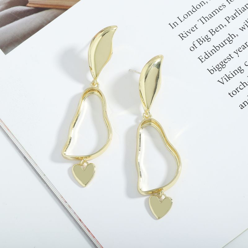 Nihaojewelry Jewelry Wholesale New Fashion Heart Pendant Brass Plating Irregular Long Earrings