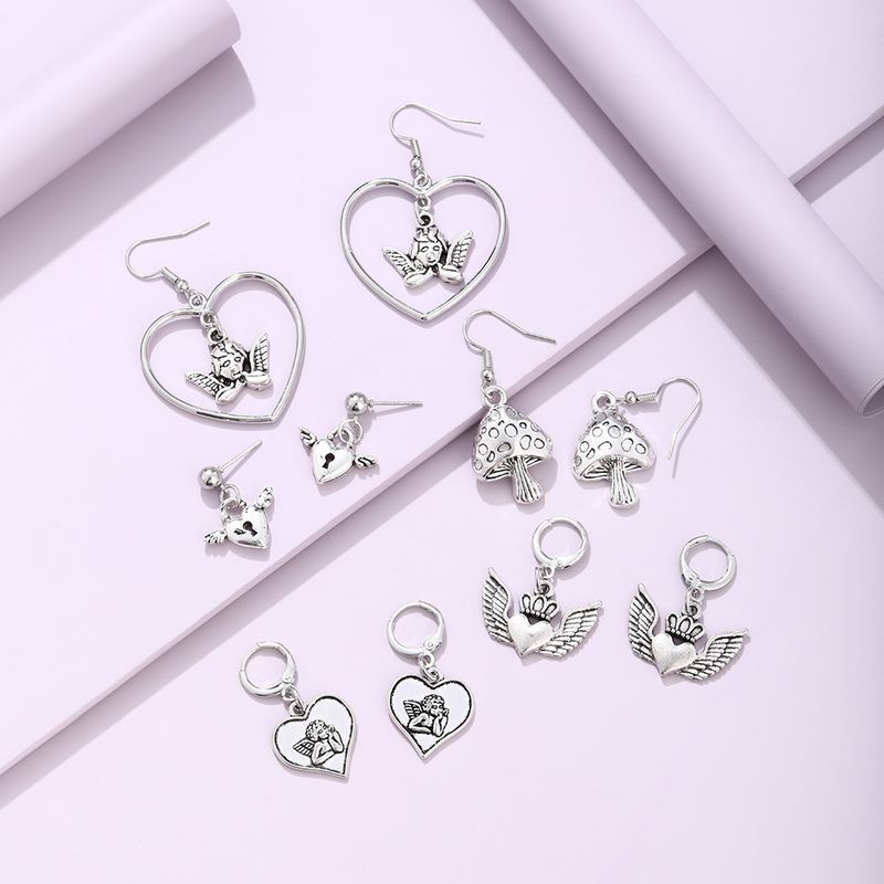 Retro Heart Plating Alloy No Inlaid Earrings