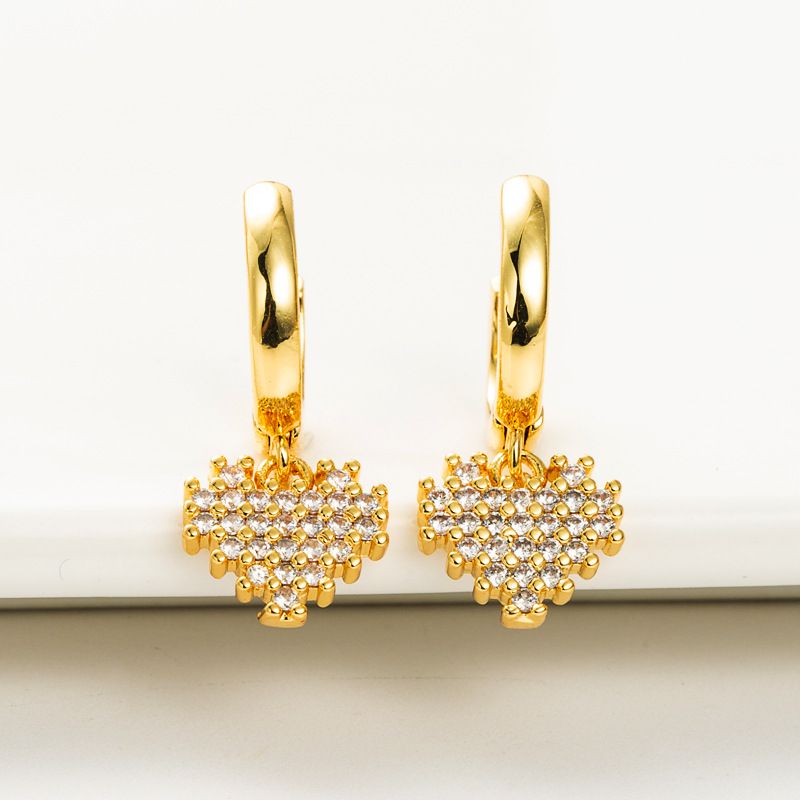 Européen Et Américain De Mode Et Tendance Froid Style En Forme De Coeur Boucles D'oreilles Pour Les Femmes Japonais Et Coréen Bijoux De Cuivre Micro Incrusté Zircon Or-plaqué Petit Gouttes Pour Les Oreilles Boucles D'oreilles