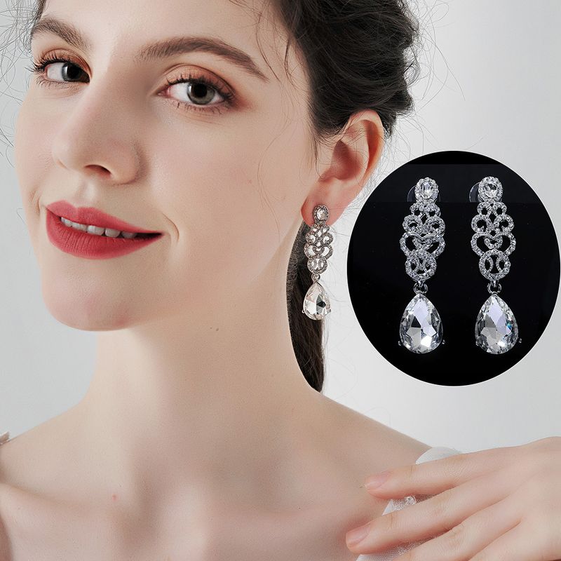 New Retro Sparkling Rhinestone Long Earrings Wholesale Nihaojewelry