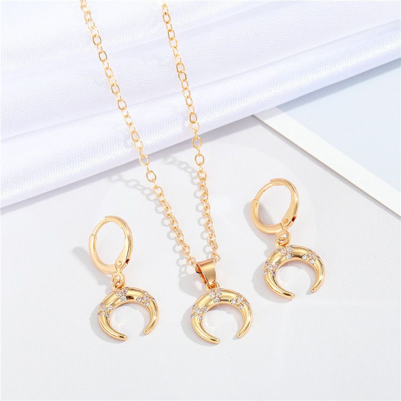 Europe And America Cross Border New Accessories Fashion Personality C- Shaped Earrings Necklace Simple Retro Diamonds Necklace Pendant Set