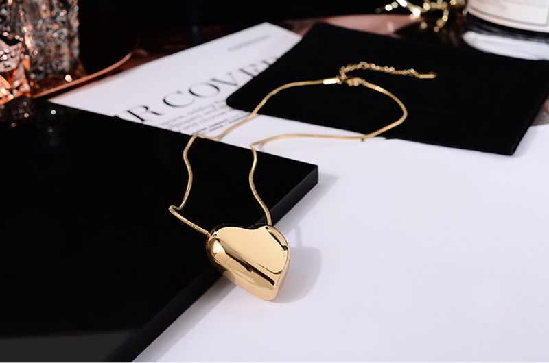 Collier Coeur Tridimensionnel En Acier Titane Coréen Plaqué Or En Gros Nihaojewelry