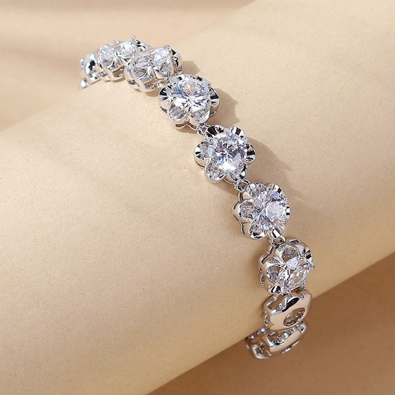 Creative Copper Zircon Small Snowflake Bracelet Wholesale Nihaojewelry