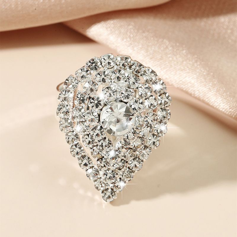Anillo De Aleación En Forma De Gota De Diamante Lleno De Moda Al Por Mayor Nihaojewelry