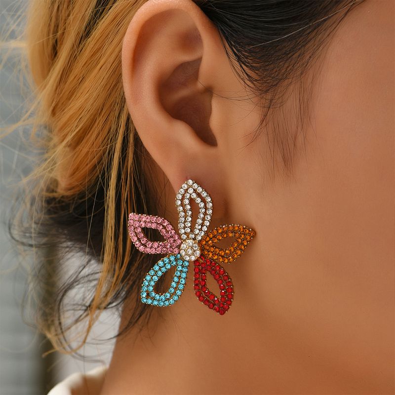 Retro Hollow Diamond-studded Flower Earrings Wholesale Nihaojewelry