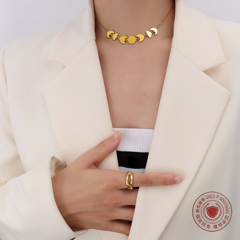 Der Französische Minimalist Ische High-end-sinn Für Mode, Kleine Und Schicke Geometrische, Mit Titans Tahl Beschichtete 18 Karat Goldene Halskette, Halskette