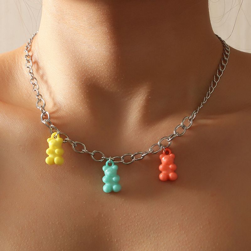 Rétro Frappé Couleur Transparent Ours Pendentif Collier En Gros Nihaojewelry