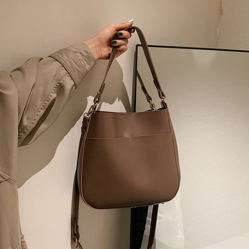 Big Bag Women's Large Capacity Bag 2021 New Fashion Broadband Shoulder Messenger Bag Versatile Autumn And Winter Textured Bucket Bag