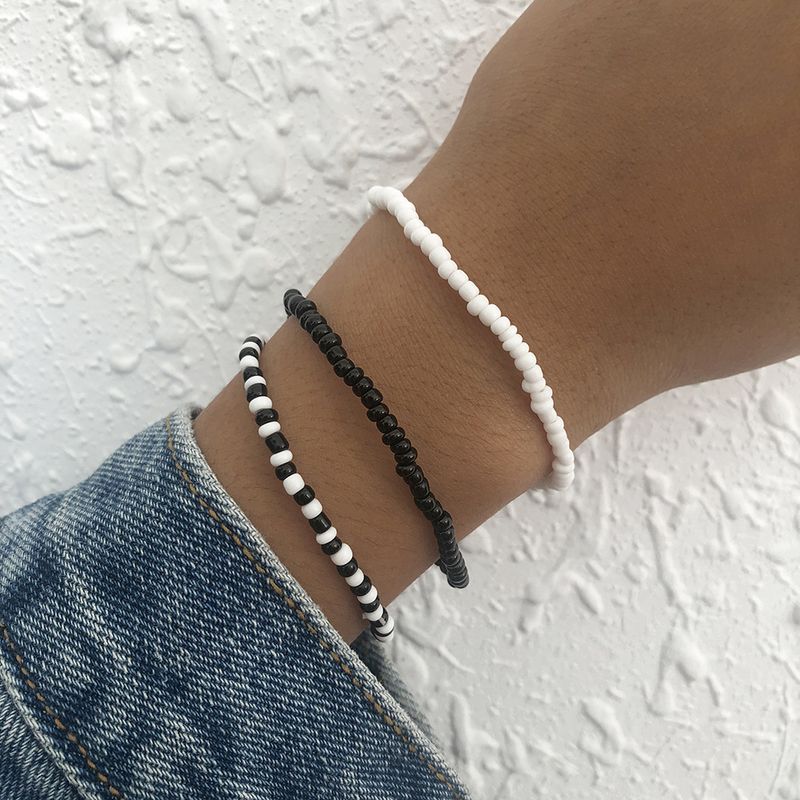 Bracelet De Perles Noires Et Blanches De Style Ethnique En Gros Nihaojewelry