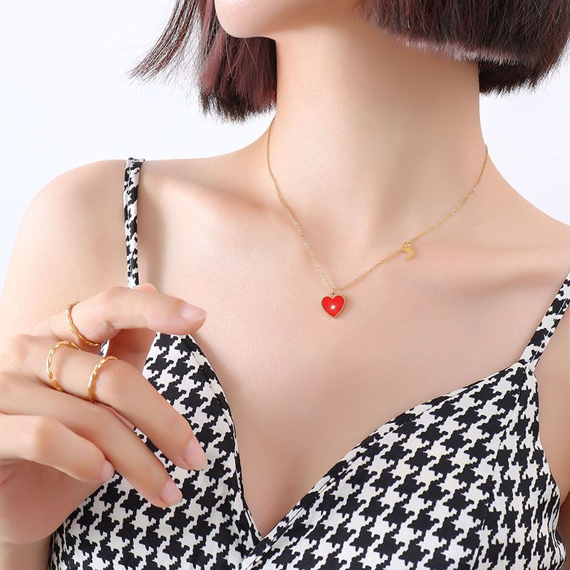 Small Design Sense Zircon Peach Heart Love Necklace Sweater Chain Titanium Steel Clavicle Chain Jewelry Spot