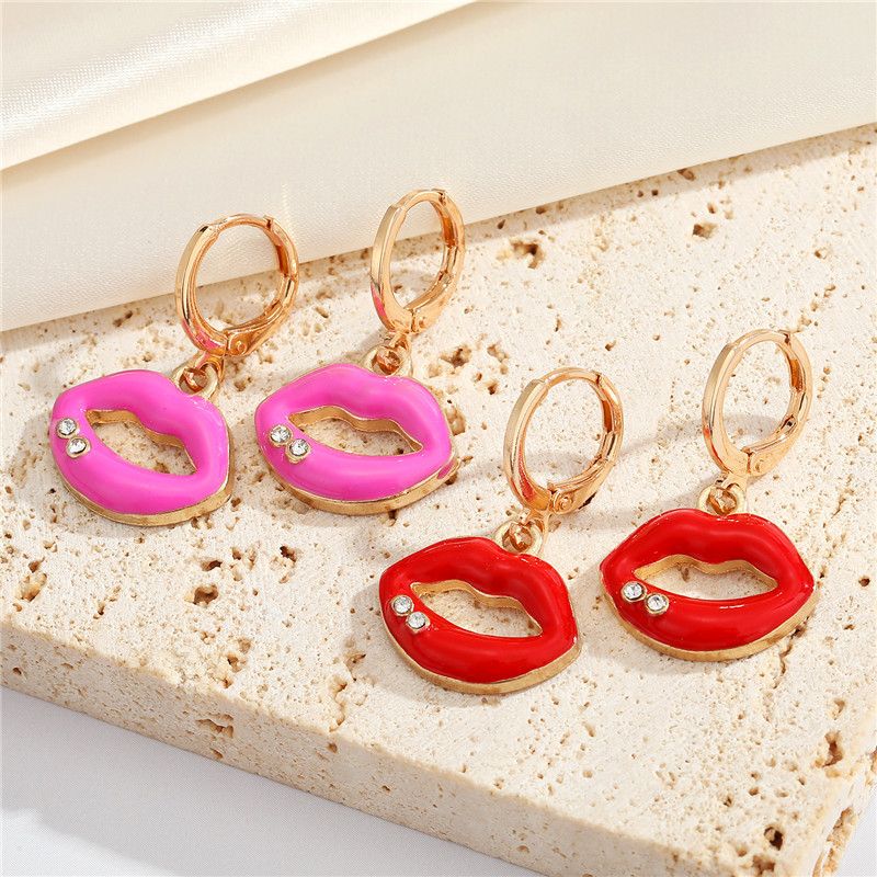 European And American New Jewelry Personalized Lips Diamond Hollow Earrings Creative Irregular Earrings