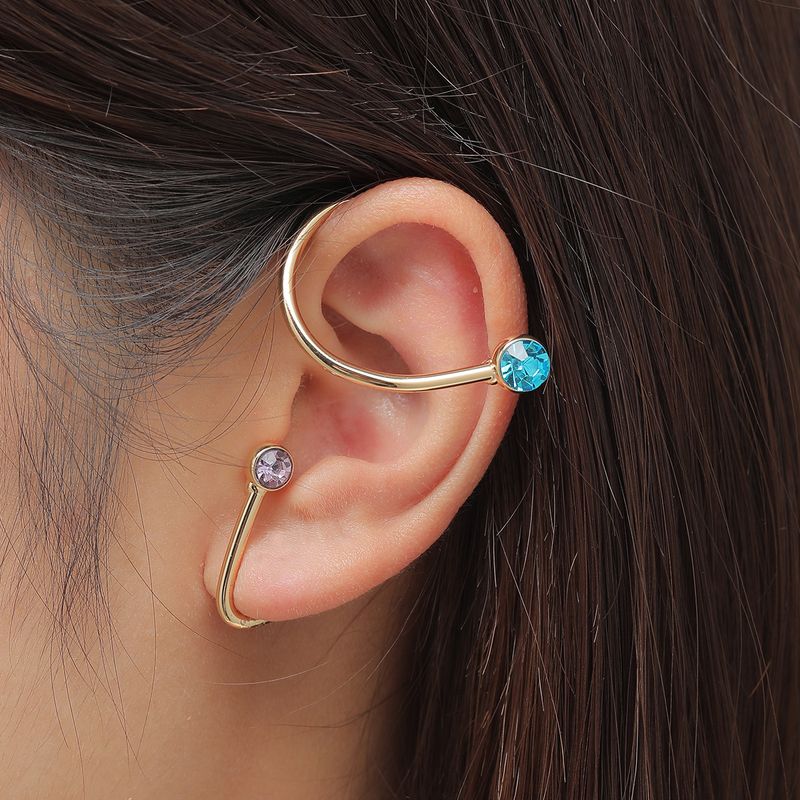Qingdao Daiwei Europäischer Und Amerikanischer Modeschmuck Einfache Metall Unregelmäßige Ohrringe