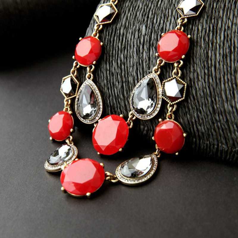 Fashion Magazine Style Red Gemstone Necklace Ruili Design Diamond-embedded Drop Shape Necklace Stylish And Personalized Sweater Chain