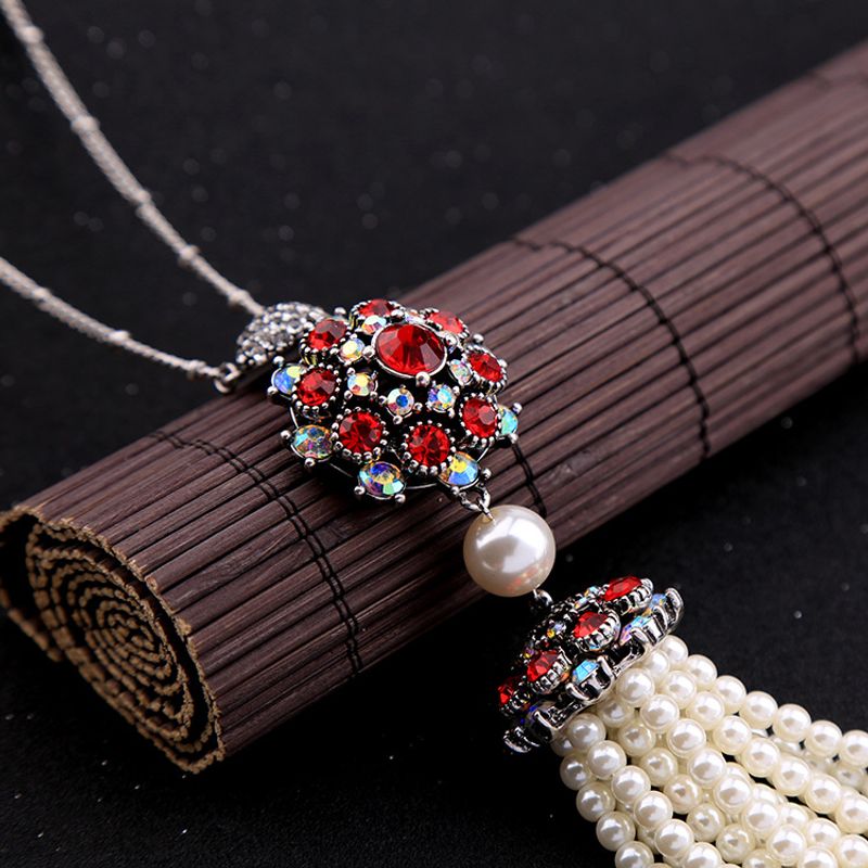 Fashion National Fashion Ethnic Style Pearl Necklace Design Sense Bohemian Bright Crystal Sweater Chain Personalized Long Necklace