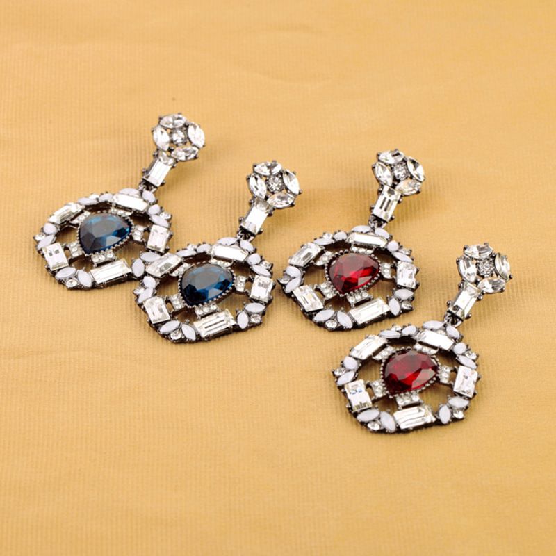 Fashion Earrings Sweet Small Fresh Gemstone Stud Earrings Super Flash Diamond-studded Forest Ear Jewelry Trend