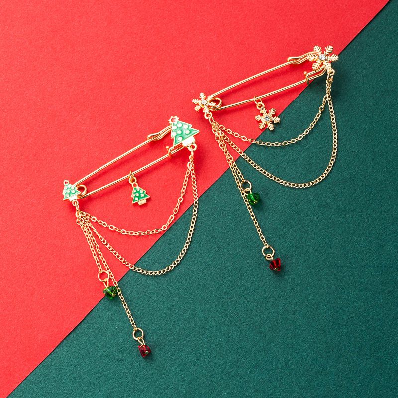 Christmas Series Alloy Color Dripping Oil Christmas Tree Snowflake Chain Brooch
