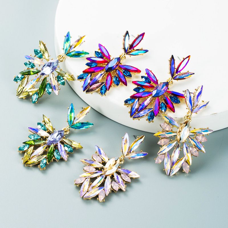 Retro-farbe Strass Blume Voller Diamant Lange Ohrringe Großhandel Nihaojewelry