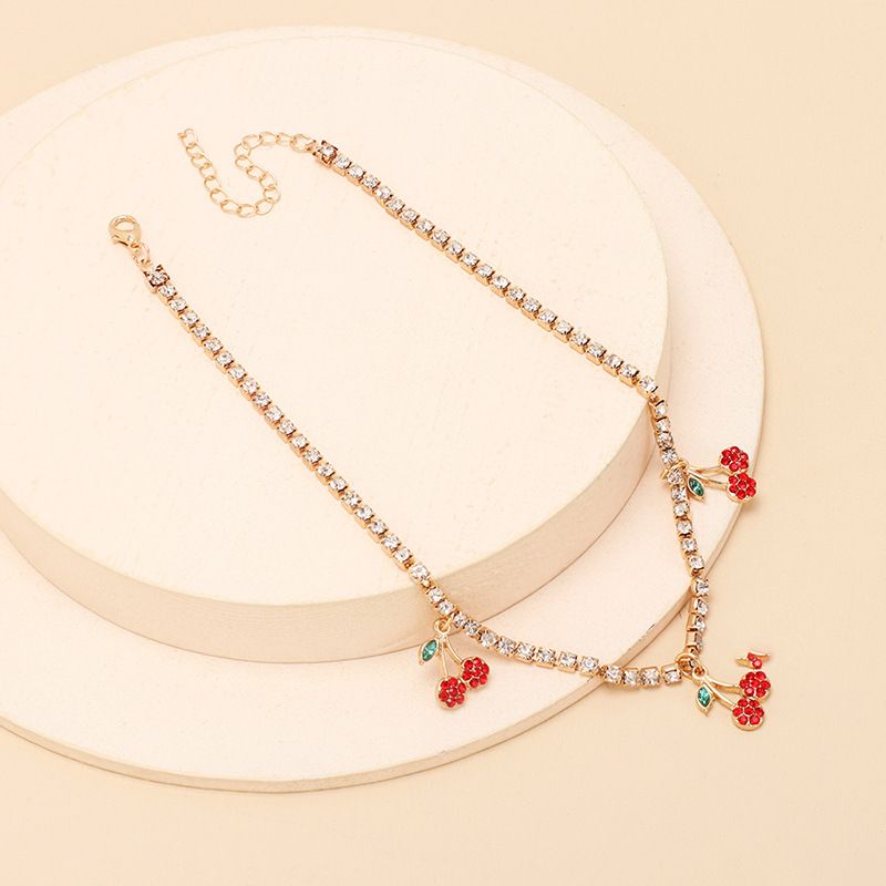 Internet Influencer Cold Style Fruit Cherry Necklace Female Niche Design Light Luxury Rhinestone Temperament Choker Clavicle Chain